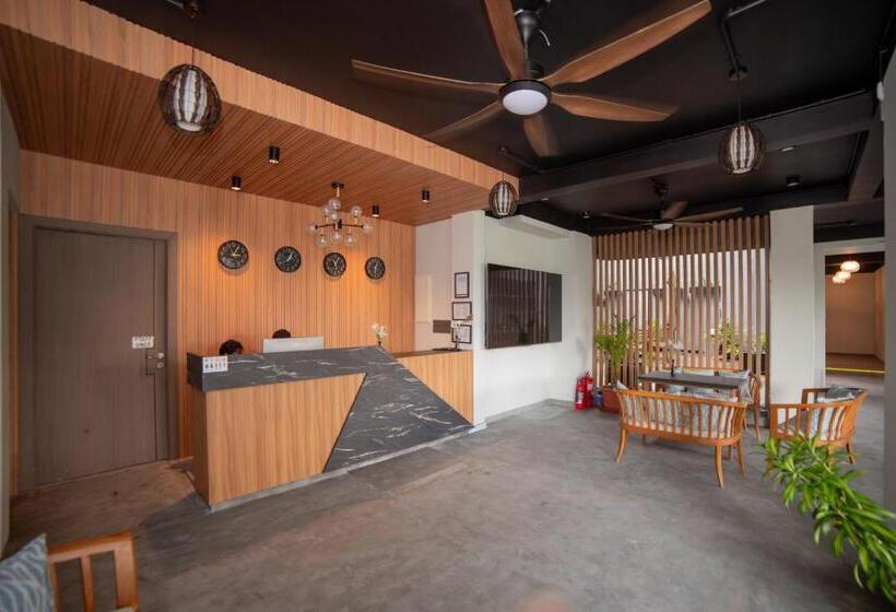 پانسیون Whaleshark Beach