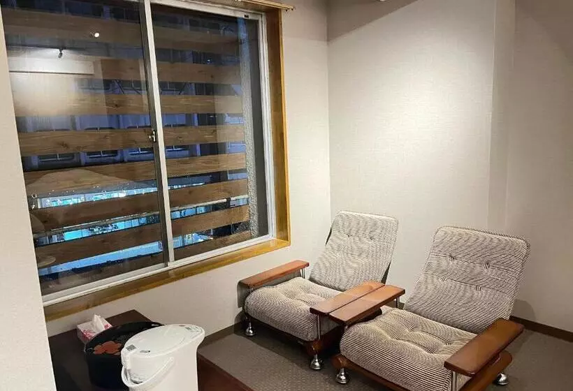 Ryokan 駅本ビル民宿