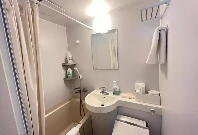 Ryokan 駅本ビル民宿