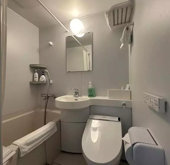 Ryokan 駅本ビル民宿