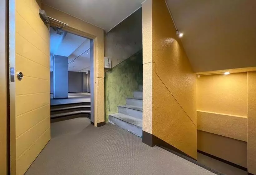 Ryokan 駅本ビル民宿