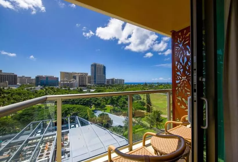 ユースホステル Luana Waikiki #710