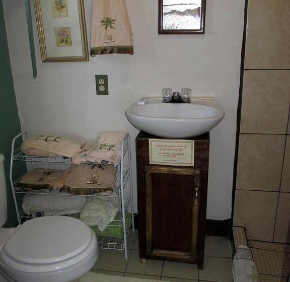 ユースホステル La Bufadora Inn