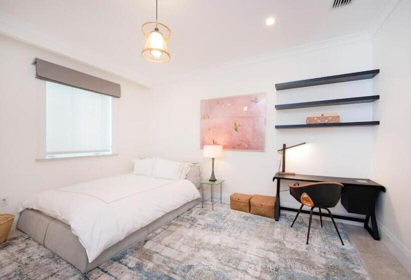 هاستل The Watercolours Villa A