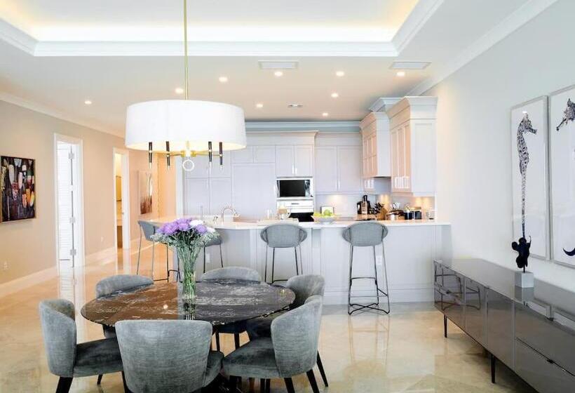 هاستل The Watercolours Villa A