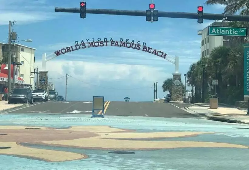 Amazing Studio On Daytona Beach