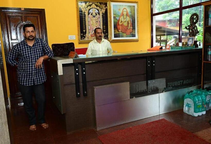 Отель Bhagirathi Tourist Home