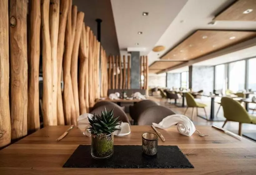 Hotelli Kulmberghaus Resort