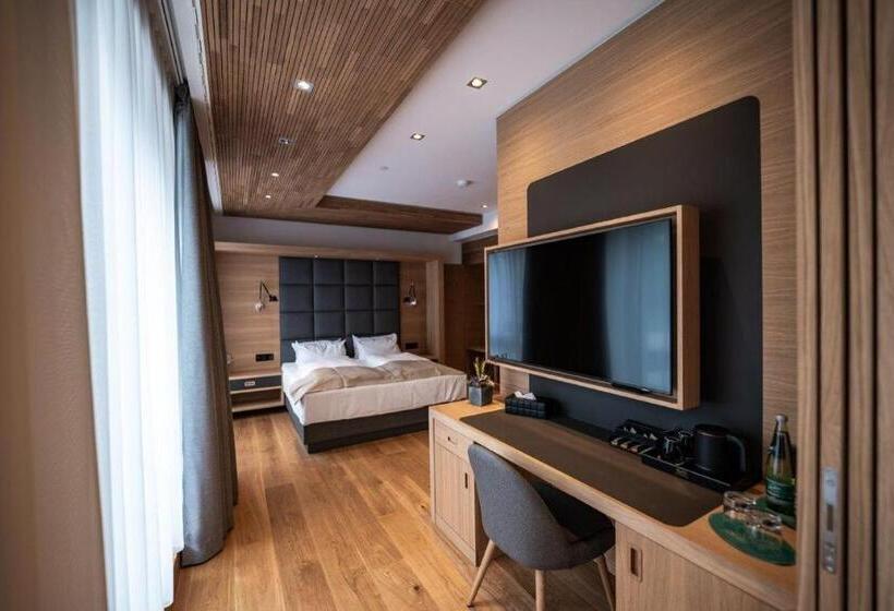 בית מלון כפרי Kulmberghaus Resort