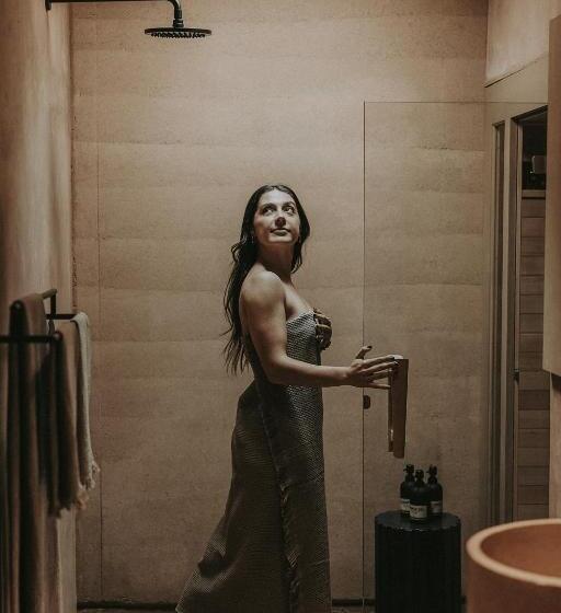 בית מלון כפרי Mira Earth Studios