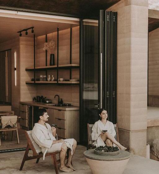 Отель Mira Earth Studios