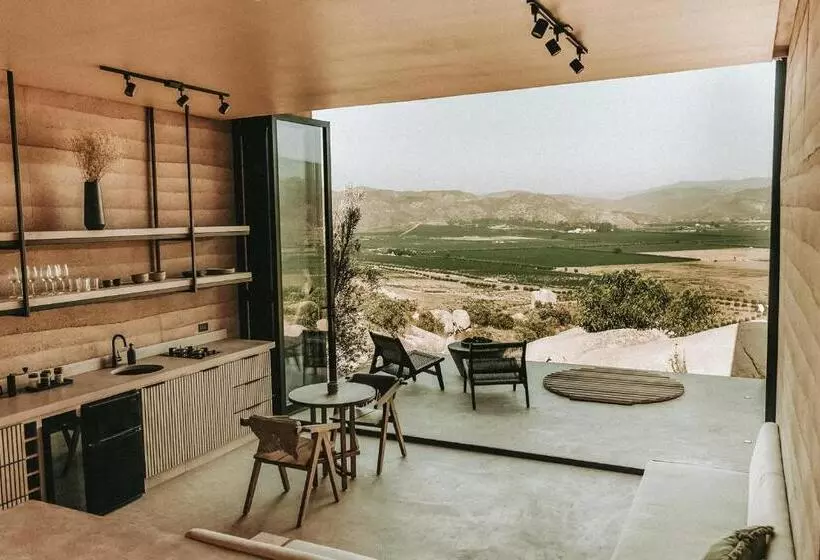 Hotelli Mira Earth Studios