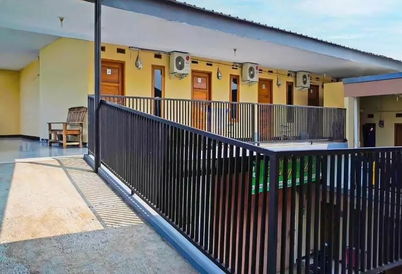 ホテル Oyo 92704 Pondok Bunga Lily