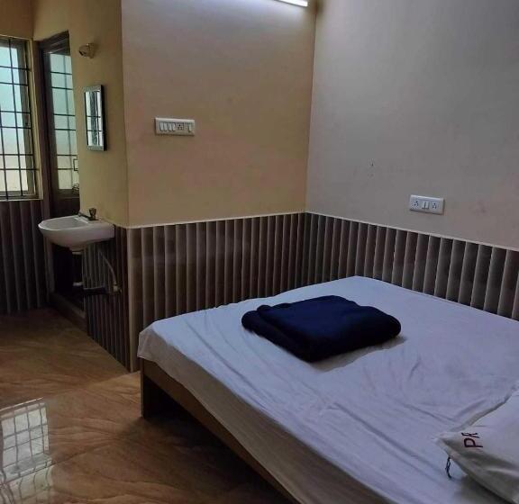 Hotel Oyo Flagship Vishu Property