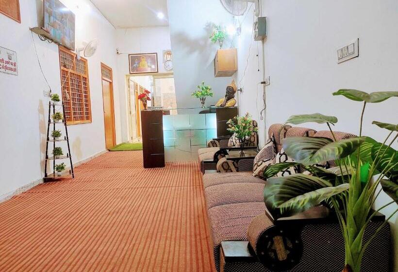 בית מלון כפרי Oyo Mahira