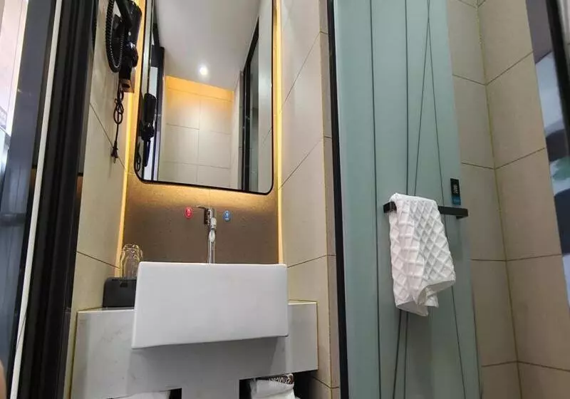 ホテル Thank Inn Plus Shigatse Tashihunpo Monastery