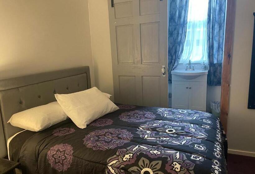 Luxury Suites Boutique Hotel And Lounge