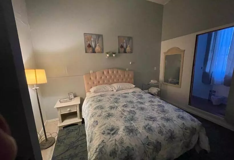 Luxury Suites Boutique Hotel And Lounge