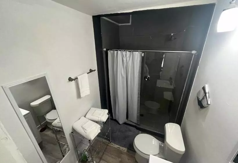 Luxury Suites Boutique Hotel And Lounge