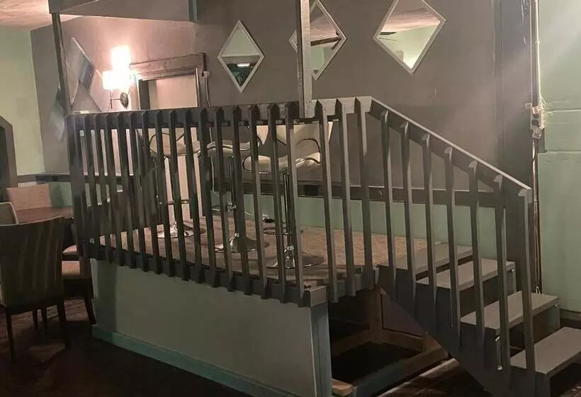 Luxury Suites Boutique Hotel And Lounge
