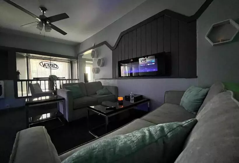 Luxury Suites Boutique Hotel And Lounge