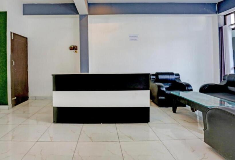 Oyo Hotel The Selaqui Paradise