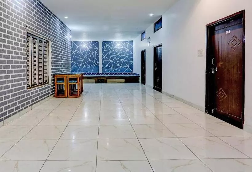 Oyo Hotel The Selaqui Paradise