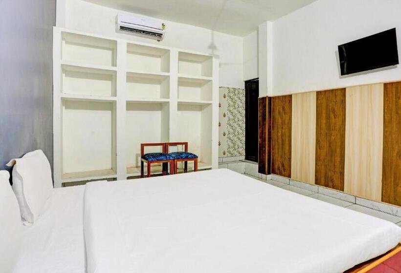 Oyo Hotel The Selaqui Paradise