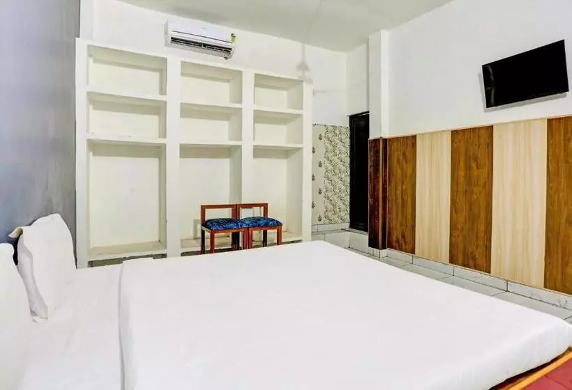 Oyo Hotel The Selaqui Paradise