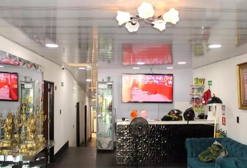 Majatalo Hostal Queens Deluxe