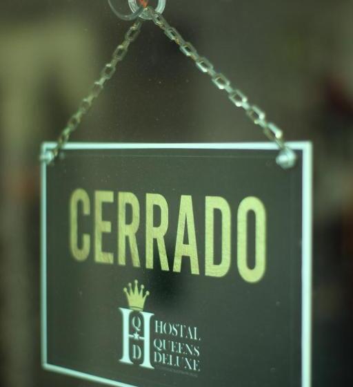 Panzió Hostal Queens Deluxe