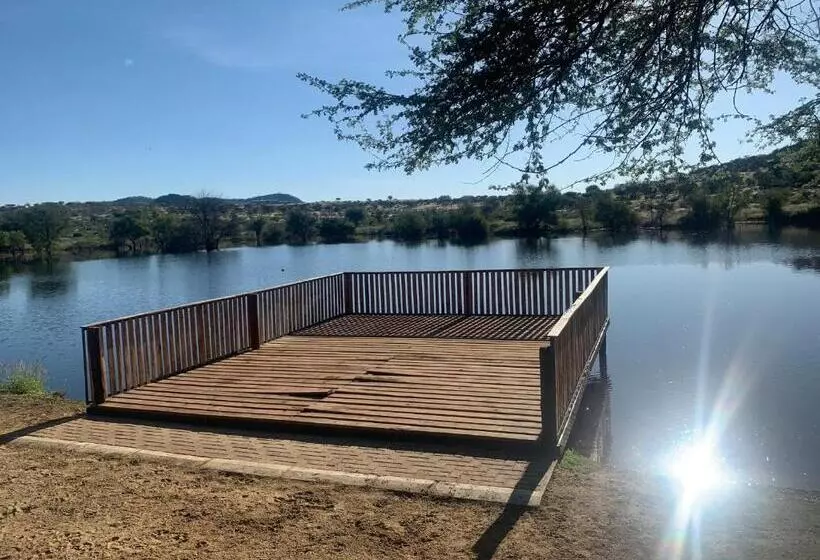 پانسیون Teya Travellers Accommodation