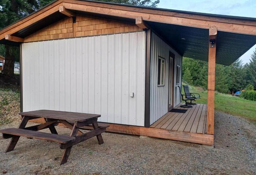 ペンション Wells Gray Stay And Play