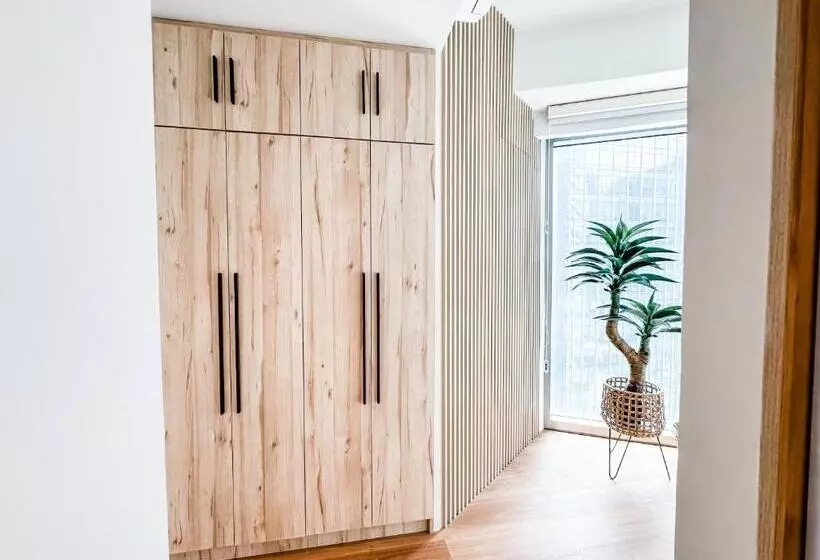 Vibrant Oasis With The Best View + Fast Wifi