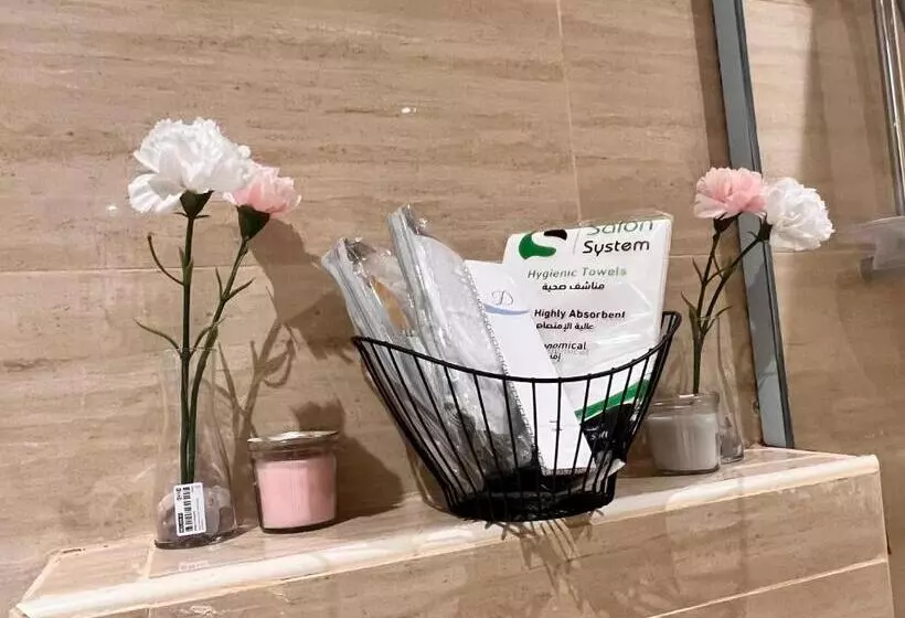 شقة فندقية لاكجري مع بلكونة الملقا