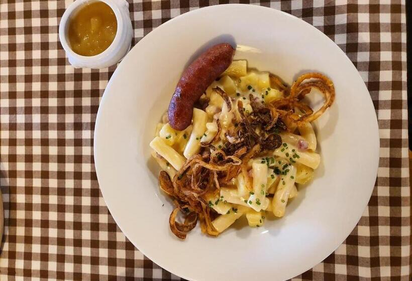 ユースホステル Berghaus Horneggli