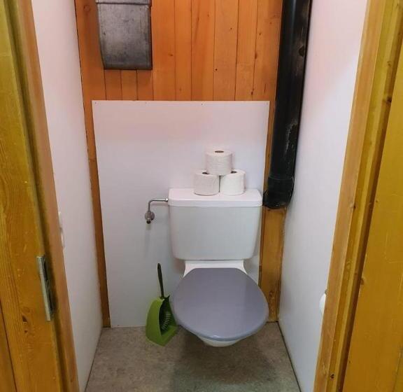 ユースホステル Berghaus Horneggli