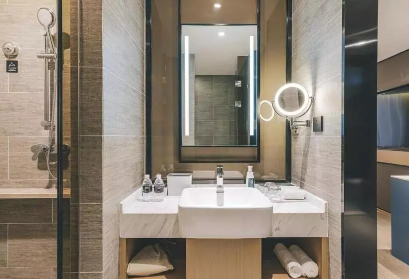 Atour Hotel East Nanjing Road Near The Bund