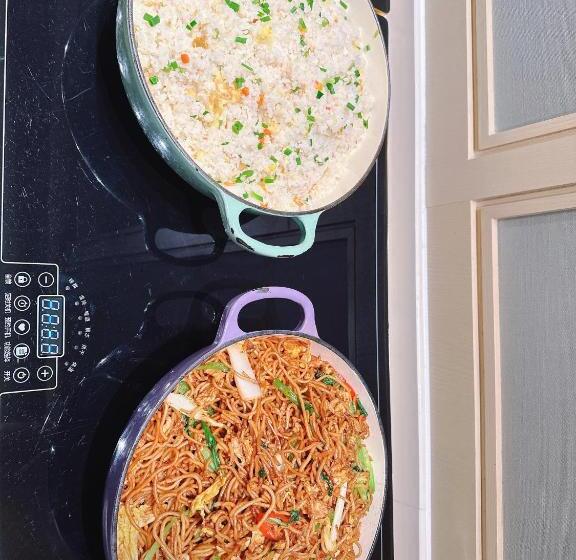 Atour Hotel East Nanjing Road Near The Bund