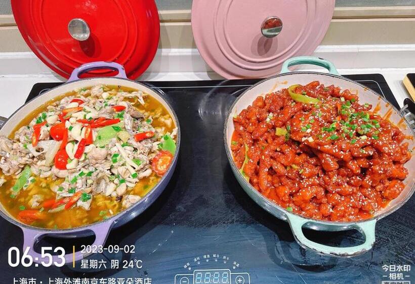 Atour Hotel East Nanjing Road Near The Bund