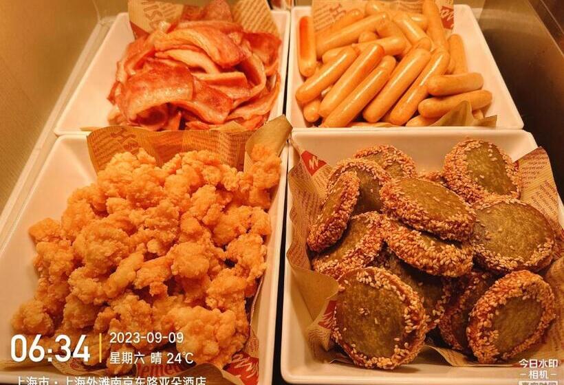 Atour Hotel East Nanjing Road Near The Bund