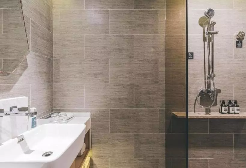 Atour Hotel East Nanjing Road Near The Bund