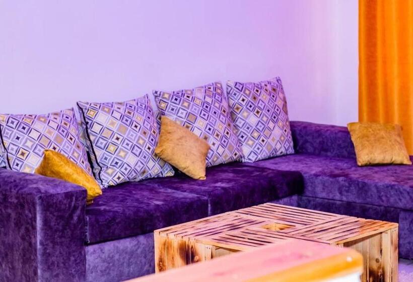 تختخواب و صبحانه Nyluxe Place