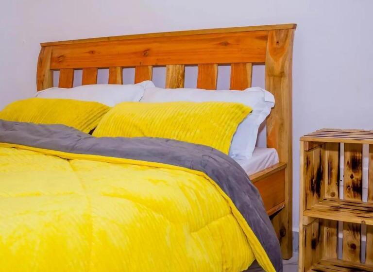 تختخواب و صبحانه Nyluxe Place