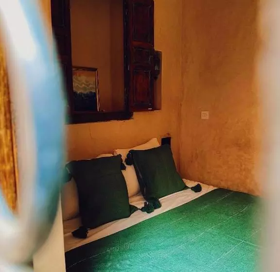 تختخواب و صبحانه Riad Sidi Radoine