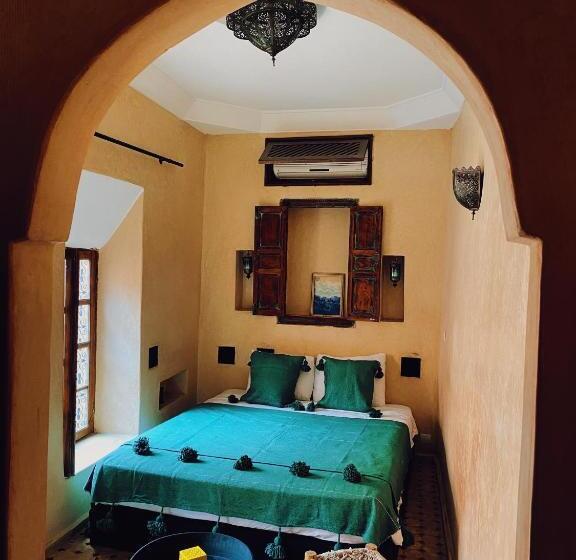 تختخواب و صبحانه Riad Sidi Radoine