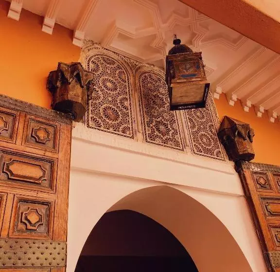 تختخواب و صبحانه Riad Sidi Radoine