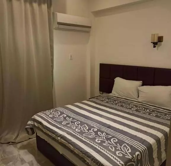 تختخواب و صبحانه Salvatore Room With Breakfast Sea View