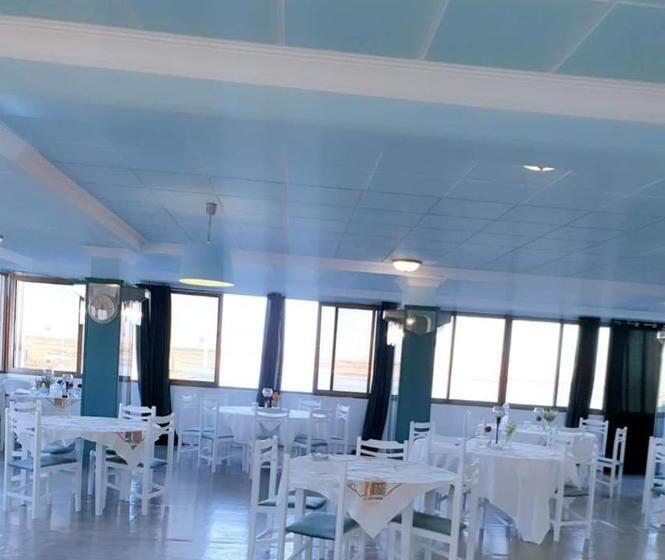 تختخواب و صبحانه Salvatore Room With Breakfast Sea View