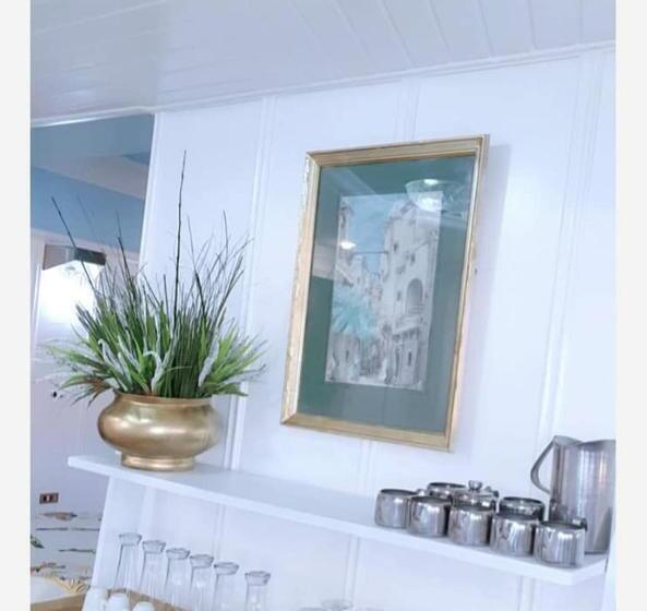 تختخواب و صبحانه Salvatore Room With Breakfast Sea View